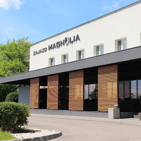 Zajazd Magnolia-Airport Modlin Pomiechówek Exteriér fotografie